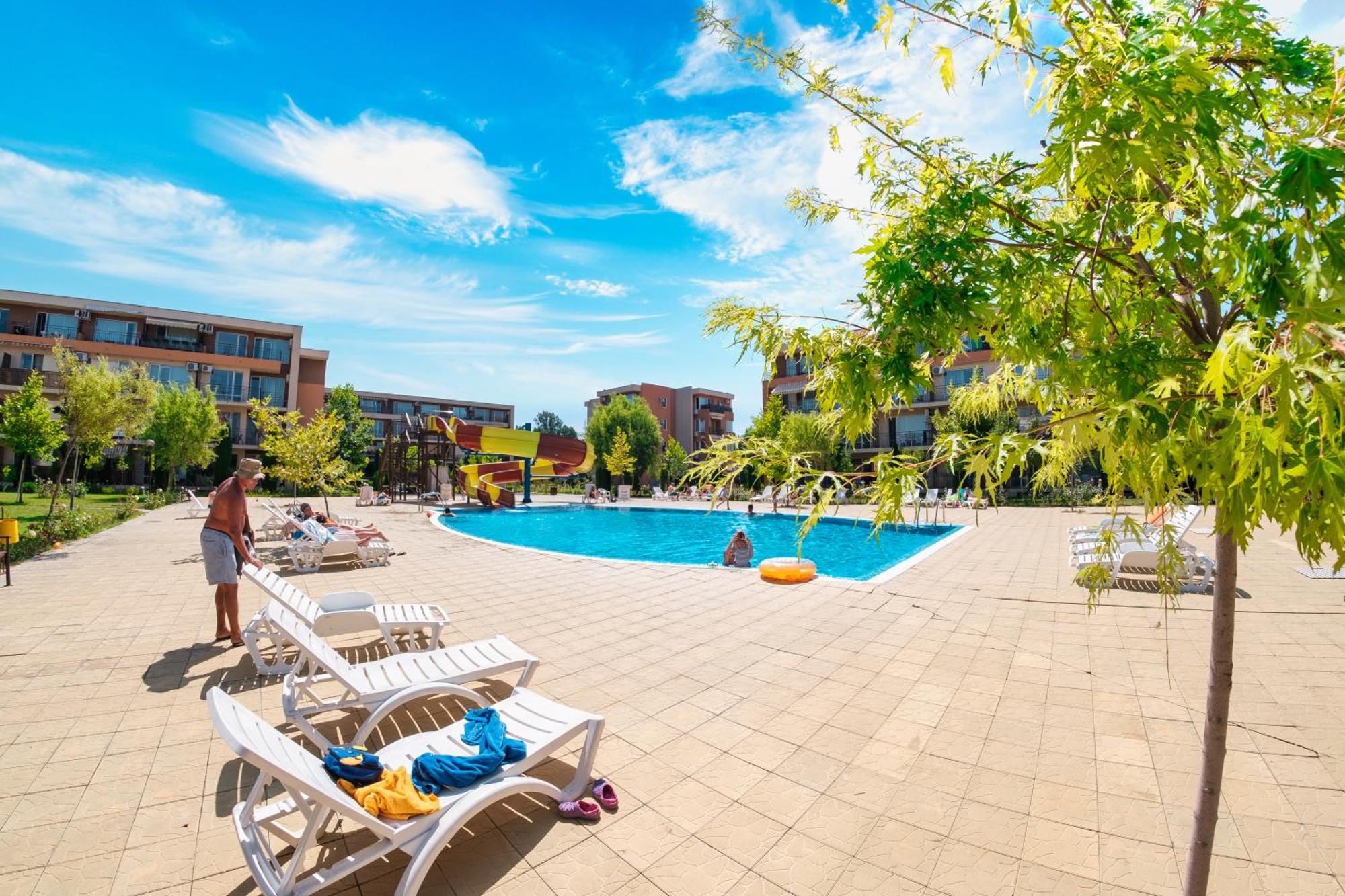 Holiday Garden Resort Slantschew brjag Exterior foto